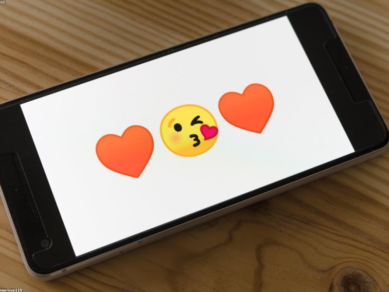 Dating App Development: Features Needed to Beat Tinder
